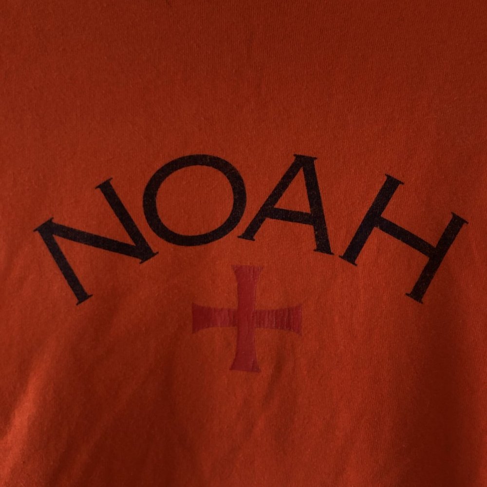 Noah Core Logo Tee - Picture 2 of 4